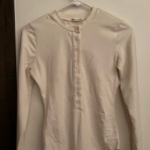 This fits SO well. Super comfy and soft as well!